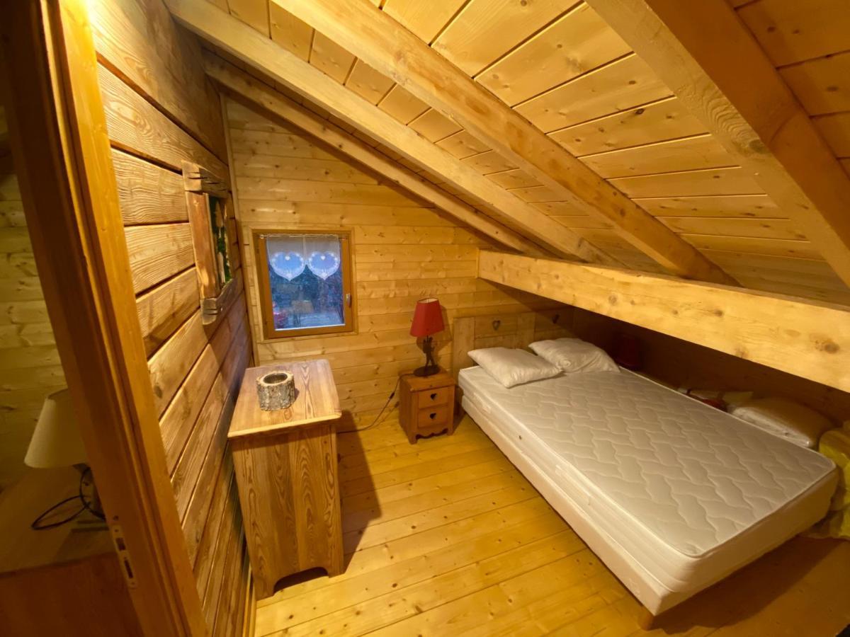 Вилла Le Refuge Des Marmottes Saint-Laurent-du-Jura Экстерьер фото